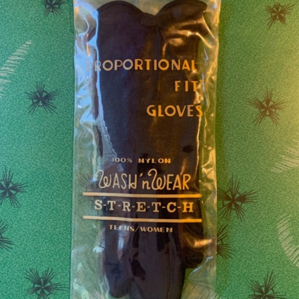 Vintage NOS 1960s Avon Black Gloves Wash 'n Wear Nylon Stretch One Size